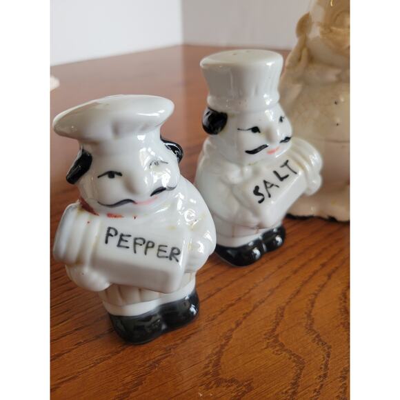 Vintage Salt Pepper SP Shaker Chef & Amish Couple Ceramic Novelty Figures *Flaws - Picture 9 of 16